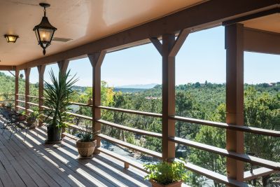 Private with fabulous views overlooking Santa Fe