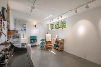 Detached Studio has Gallery Quality Lighting and Portable Air Conditioning