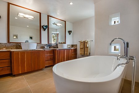 Master Bath Tub with Double Sinks