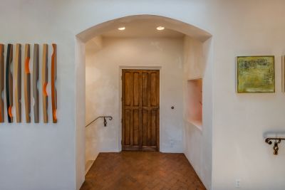 Foyer/Gallery
