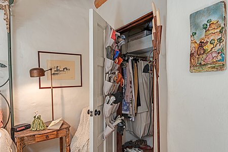 Closet with build in Storage
