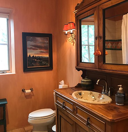 Study/Guest Room Full Bathroom 