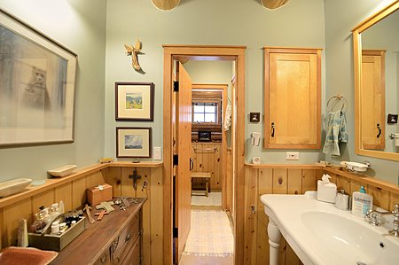 Private Master Bath w/Vintage Style Fixtures