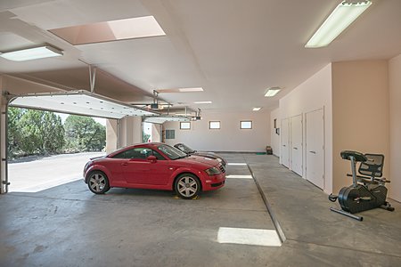 Four-car Attached Direct-entry Garage