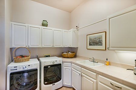Laundry/Butler's Pantry