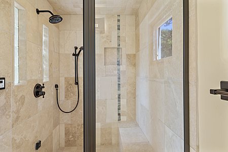 Shower in en suite master bathroom
