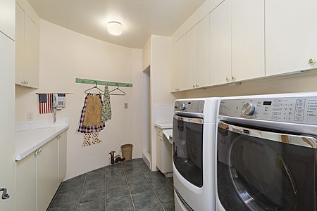 Laundry room 