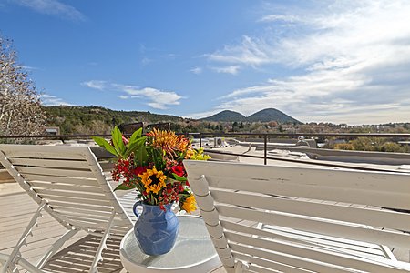Rooftop Deck with Views of Jemez and Sun/Moon Mountains