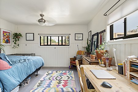 3rd Bedroom (wonderful garage conversion)