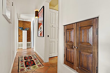 Elegant wood doors in homes details
