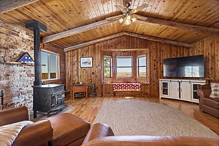 Very inviting Cabin style great room