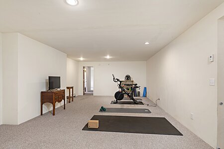 Large room for exercise, TV, recreational, Den or multi purpose room