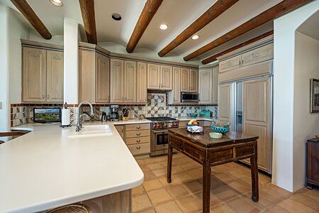 Cove ceiling in open Kitchen