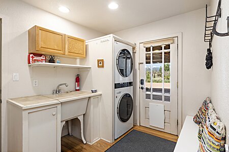Laundry room (with utility sink and direct access out to carport)