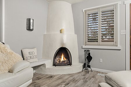 Kiva Fireplace in Livingroom