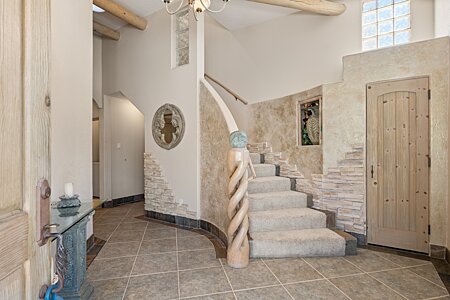 Front Entry/Foyer