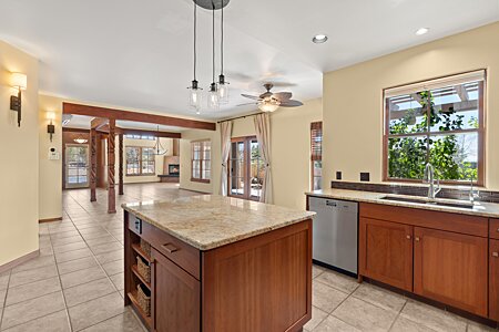 Gourmet Kitchen with high-end Stainless Steel appliances and an island for preparation for all the Chefs to enjoy cooking together