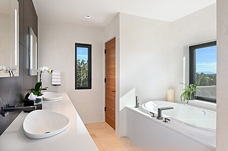 Owner's Suite - Spa Bath