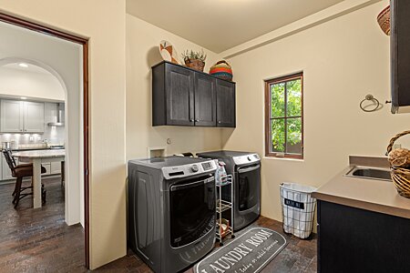 Laundry Room Off Of Garage