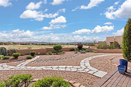 Spacious And Private Lot With Fairway and Jemez Views