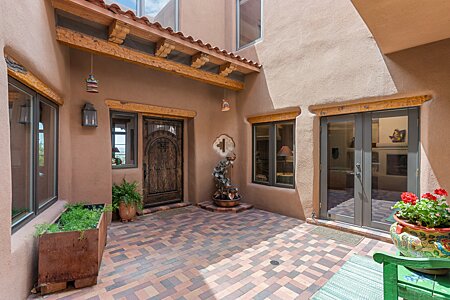 Private Courtyard to Front Entry / Kitchen Nook