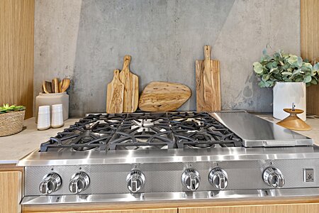 Hestan Range