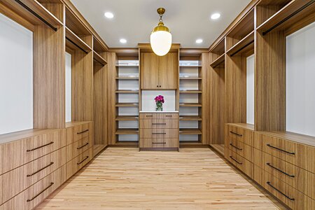 Luxurious Walk-in Closet of Primary Suite