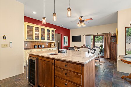 Kitchen and Breakfast Area