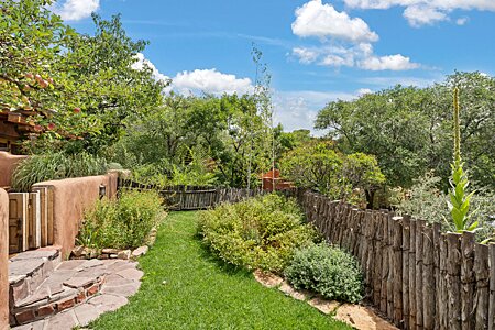 Lower Gardens & Lawn