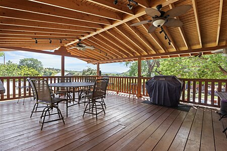 Main House - porch! 