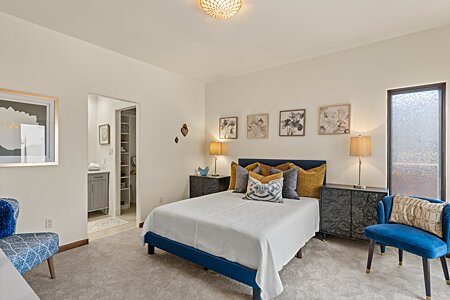 Bedroom Two with en-suite Bath & walk-in closet