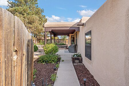 Walkway to front entrance